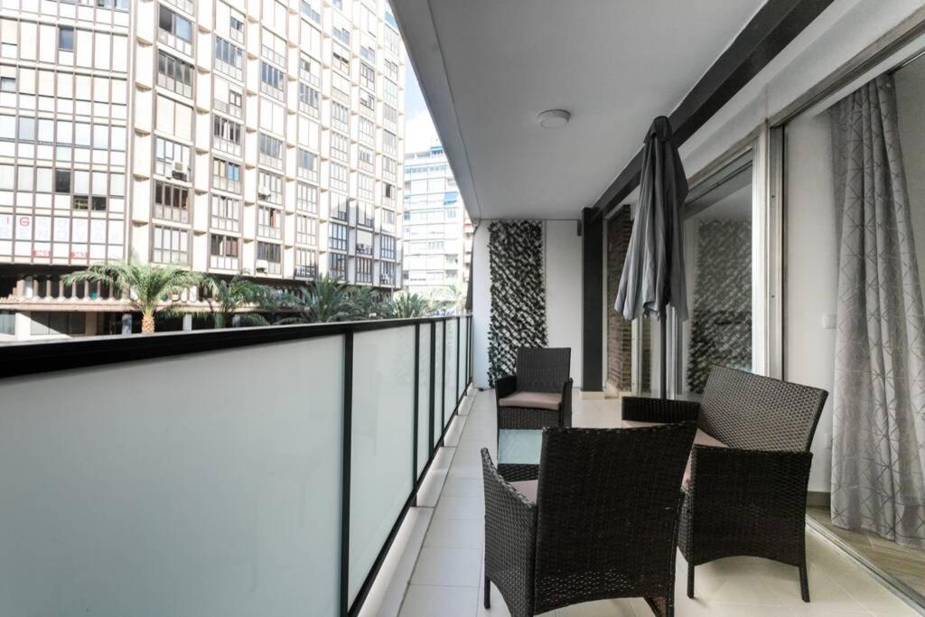 Espacioso Y Centrico Piso Con Zona Chill-Out Alicante Buitenkant foto